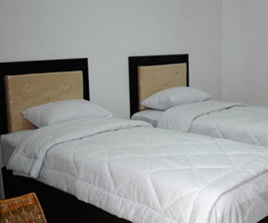 Hotel Sinar Tambolaka Waingapu Pokój zdjęcie